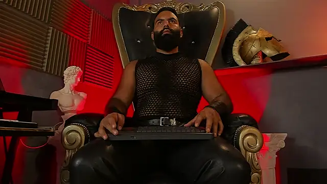 Snapshot of BeardAndrew chatting on 10.18.25 BeardAndrew online show from 10.18.25