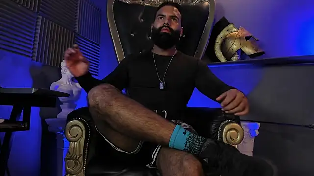 Snapshot of BeardAndrew chatting on 10.29.25 BeardAndrew online show from 10.29.25