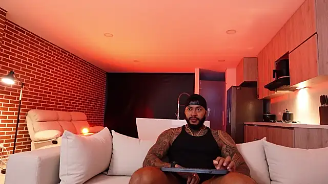muscle man16 online show from 10.08.25