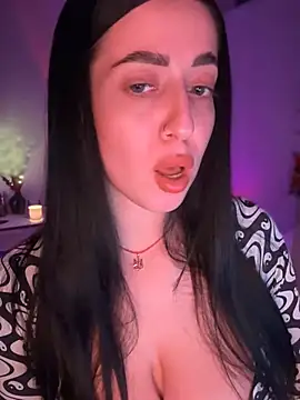 Emylia online show from 01.06.25