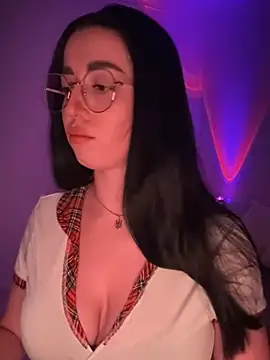 Emylia online show from 02.19.25