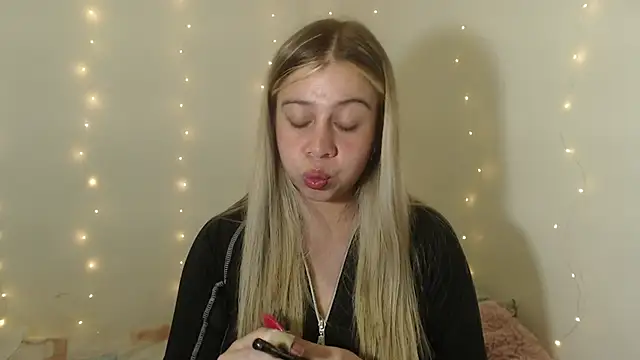 SweetSofty online show from 09.28.25