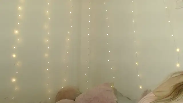 SweetSofty online show from 10.05.25