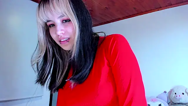 Akane-Mou online show from 12.04.24