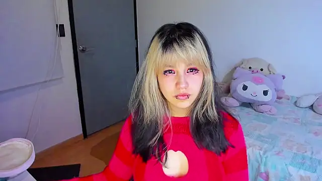 Akane-Mou online show from 12.21.24