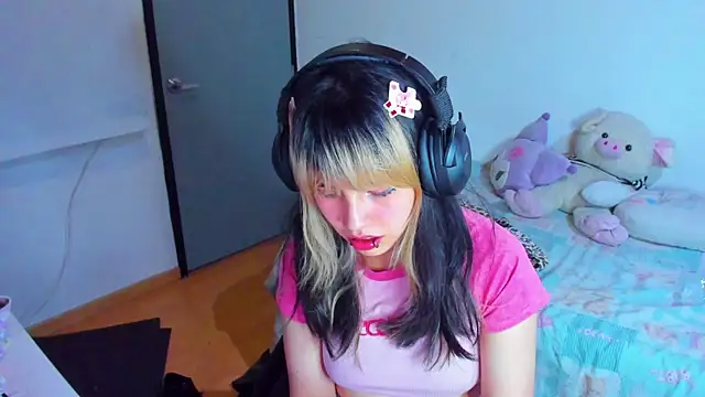 Akane-Mou online show from 01.18.25