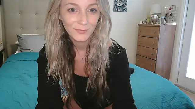 Heyitsmee33 online show from 09.23.25