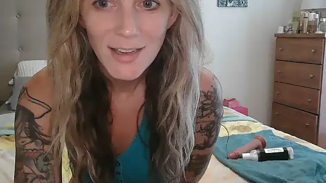 Heyitsmee33 online show from 10.05.25