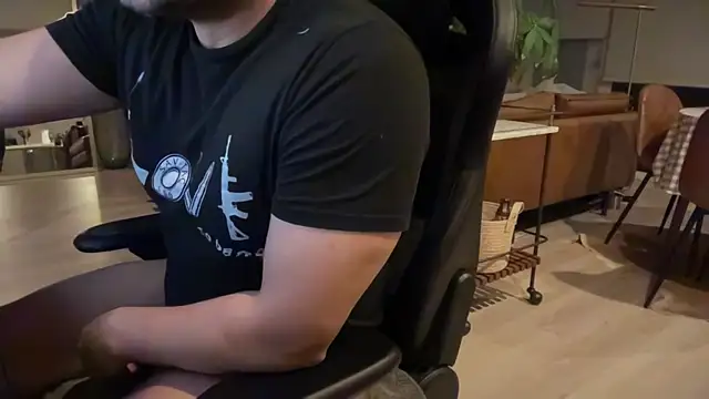 HungandThickLatin online show from 02.14.25