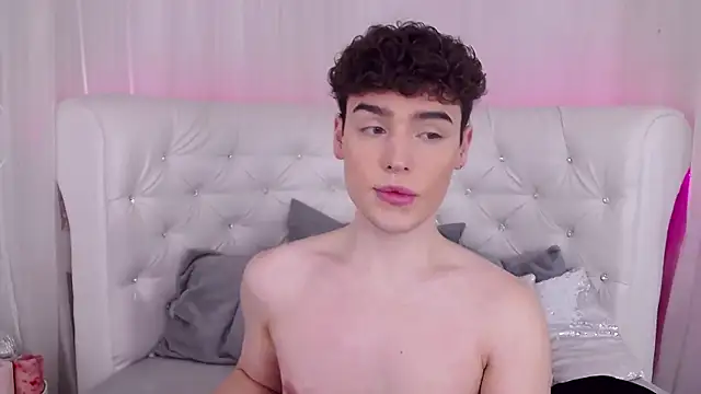 Snapshot of RobbyCharming chatting on 10.17.25 RobbyCharming online show from 10.17.25