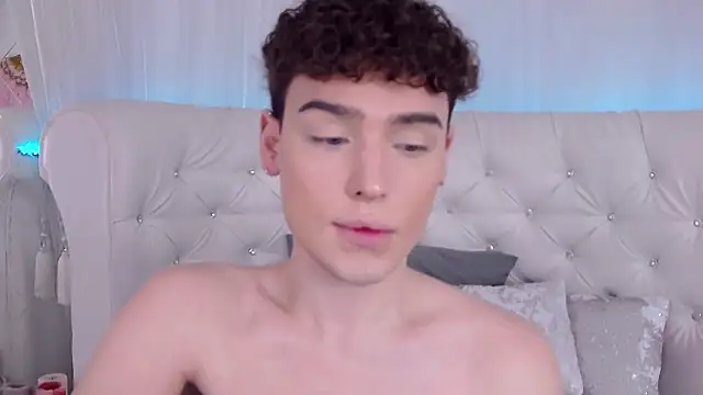 Snapshot of RobbyCharming chatting on 11.05.25 RobbyCharming online show from 11.05.25