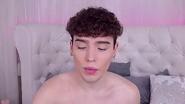 Snapshot of RobbyCharming chatting on 11.16.25 RobbyCharming online show from 11.16.25