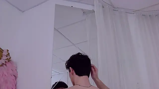 Snapshot of RobbyCharming chatting on 11.28.25 RobbyCharming online show from 11.28.25