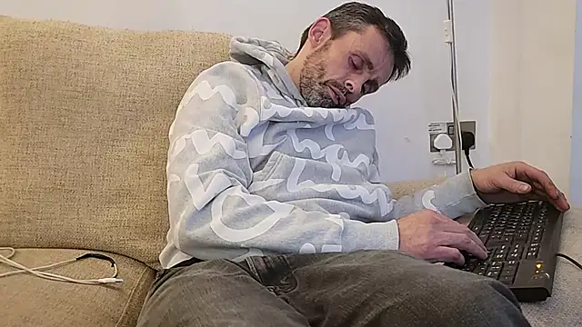 uk-bobbie-uk online show from 11.17.25