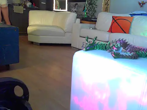 OSIRlS online show from 11.05.25