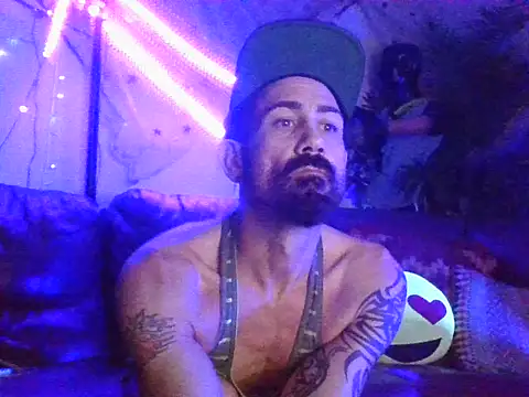 Snapshot of ItalianPapiDripDrip chatting on 02.05.25 ItalianPapiDripDrip online show from 02.05.25