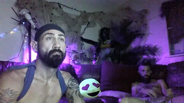 Snapshot of ItalianPapiDripDrip chatting on 02.24.25 ItalianPapiDripDrip online show from 02.24.25