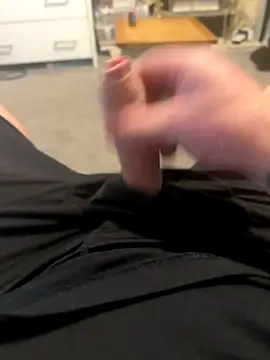 Averagematt1991 online show from 11.14.25