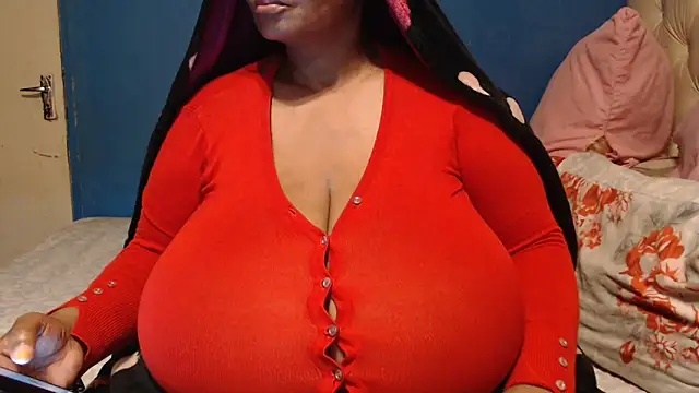 Snapshot of CUTEFIRMMELONSS chatting on 10.16.25 CUTEFIRMMELONSS online show from 10.16.25