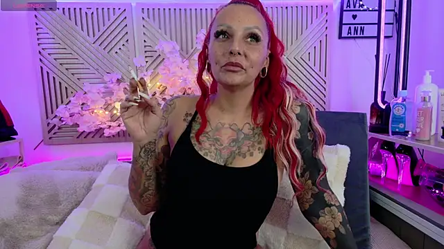 Snapshot of Ava_Ann chatting on 11.06.25 Ava Ann online show from 11.06.25