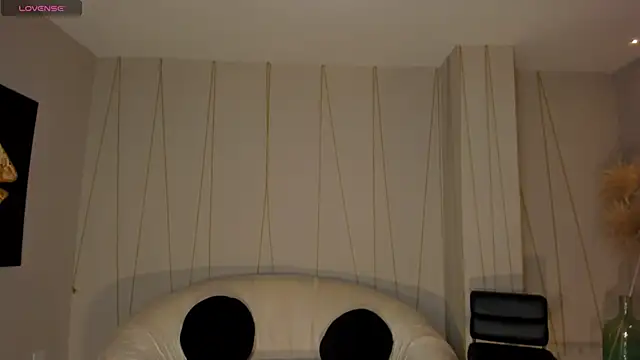 Snapshot of MariamRivera_ chatting on 12.18.24 MariamRivera  online show from 12.18.24