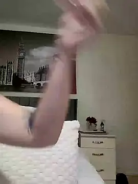 Snapshot of Samira30 chatting on 01.22.25 Samira30 online show from 01.22.25