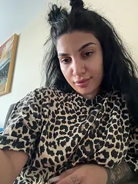 Snapshot of Samira30 chatting on 09.21.25 Samira30 online show from 09.21.25