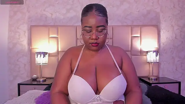 Darnellqueen online show from 02.24.25