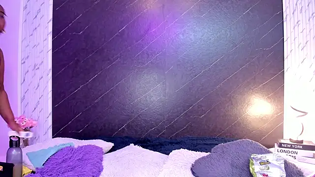 Darnellqueen online show from 10.06.25