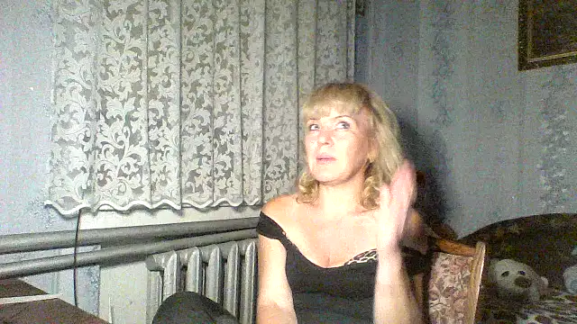 Snapshot of Annie_Heart chatting on 09.08.25 Annie Heart online show from 09.08.25