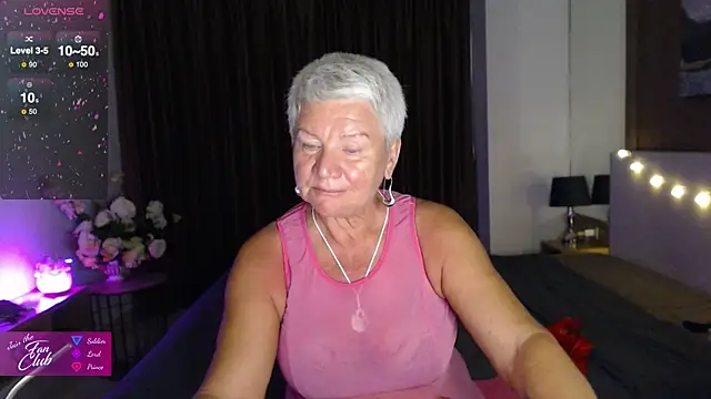 Snapshot of roxana_brooks chatting on 01.16.26 roxana brooks online show from 01.16.26