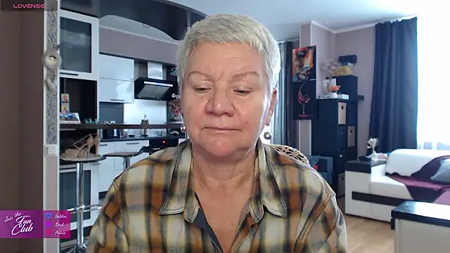 Snapshot of roxana_brooks chatting on 02.10.26 roxana brooks online show from 02.10.26