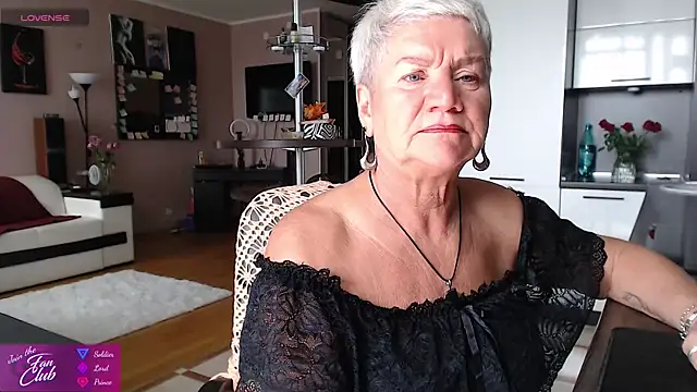 Snapshot of roxana_brooks chatting on 07.10.26 roxana brooks online show from 07.10.26