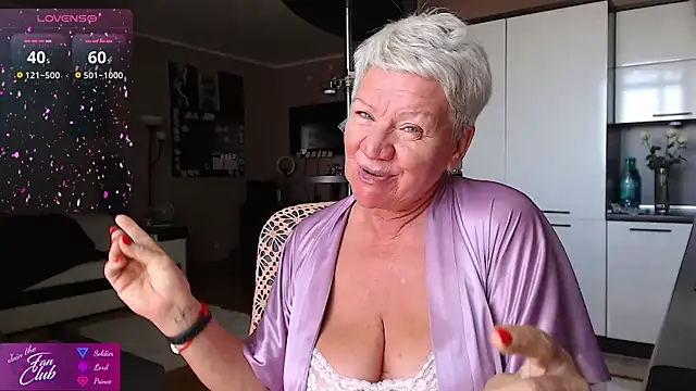 Snapshot of roxana_brooks chatting on 07.18.26 roxana brooks online show from 07.18.26