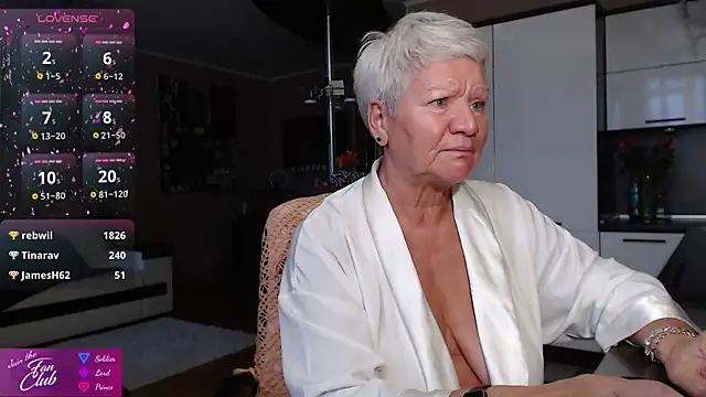 Snapshot of roxana_brooks chatting on 07.30.26 roxana brooks online show from 07.30.26