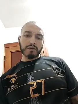 Snapshot of KenllyH chatting on 12.05.25 KenllyH online show from 12.05.25