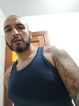 Snapshot of KenllyH chatting on 12.15.25 KenllyH online show from 12.15.25