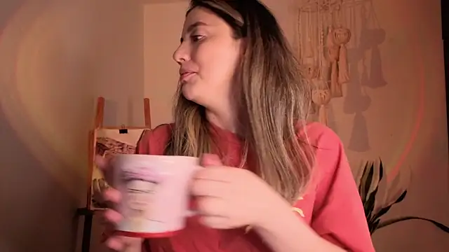 Snapshot of Mala_Bad chatting on 11.19.25 Mala Bad online show from 11.19.25