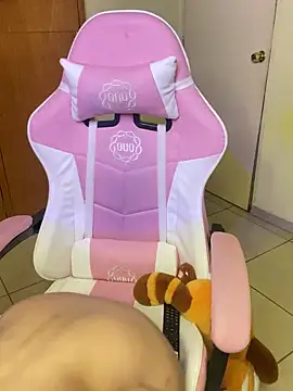 Lucygothic online show from 01.13.25