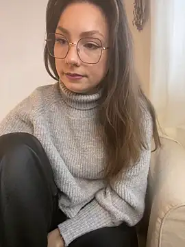 Snapshot of TalullaX chatting on 02.10.25 TalullaX online show from 02.10.25
