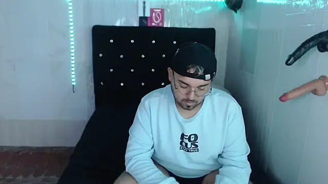 Jeilou online show from 07.11.26