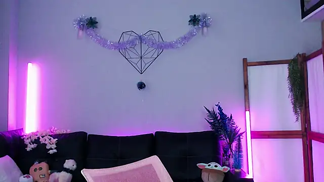 Snapshot of Wildorchid_ chatting on 12.15.24 Wildorchid online show from 12.15.24