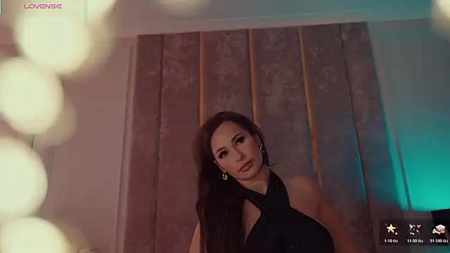 MilaDYstarlight online show from 10.24.25