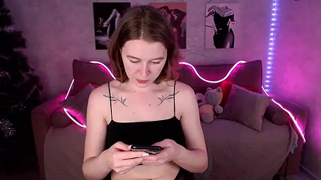 tiffany  burn online show from 12.23.25