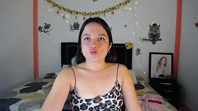 naughty girl 4u online show from 12.07.24