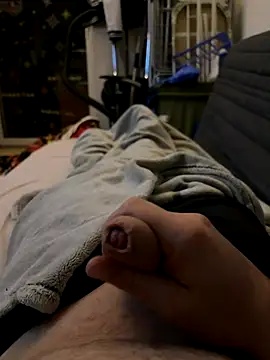 Snapshot of David19932908 chatting on 11.10.25 David19932908 online show from 11.10.25