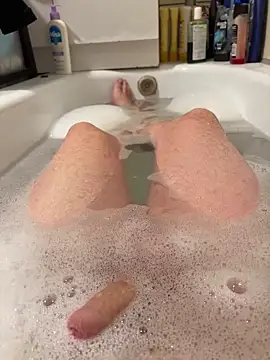 Snapshot of David19932908 chatting on 11.11.25 David19932908 online show from 11.11.25