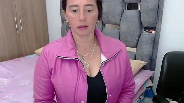 sara hott 1 online show from 02.03.25