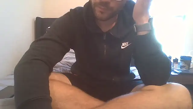 Snapshot of Hotboyo01 chatting on 02.17.25 Hotboyo01 online show from 02.17.25