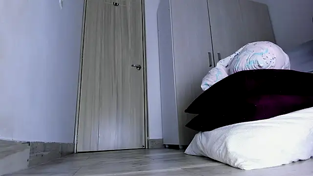 Skarleth69 online show from 11.04.25